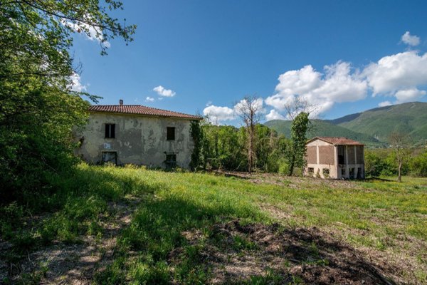 casa indipendente in vendita a Rieti in zona Poggio Fidoni