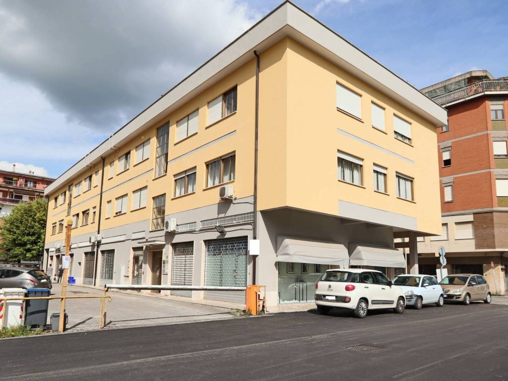 ufficio in vendita a Rieti