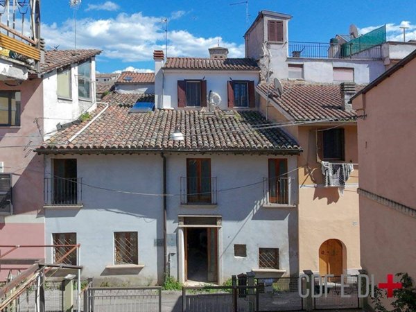 casa indipendente in vendita a Rieti in zona Centro Città