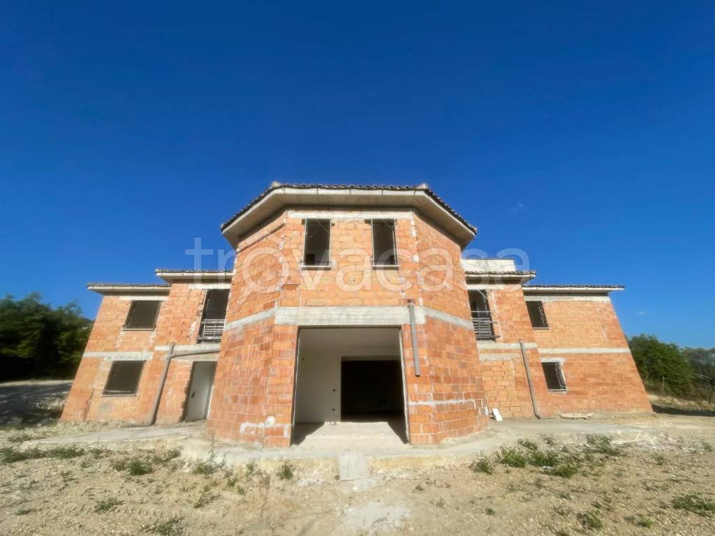 casa indipendente in vendita a Rieti