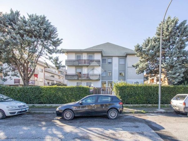 appartamento in vendita a Rieti in zona Campoloniano