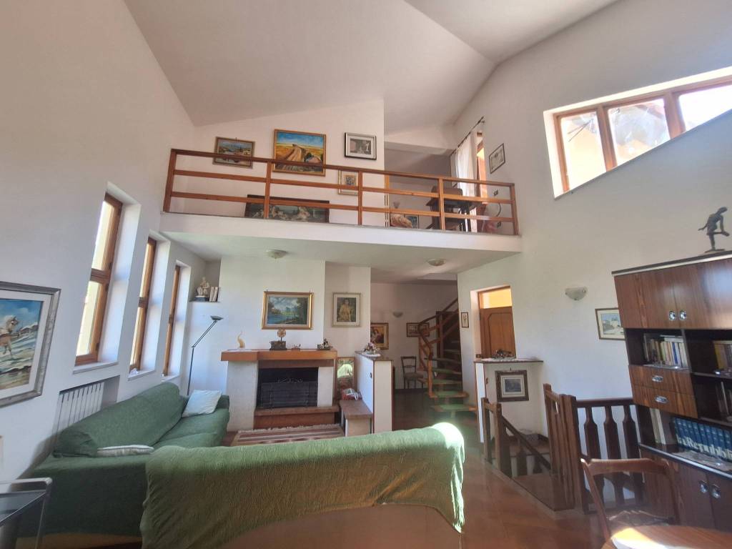 casa indipendente in vendita a Rieti in zona Centro Città
