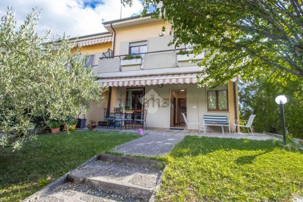 casa indipendente in vendita a Rieti in zona Centro Città
