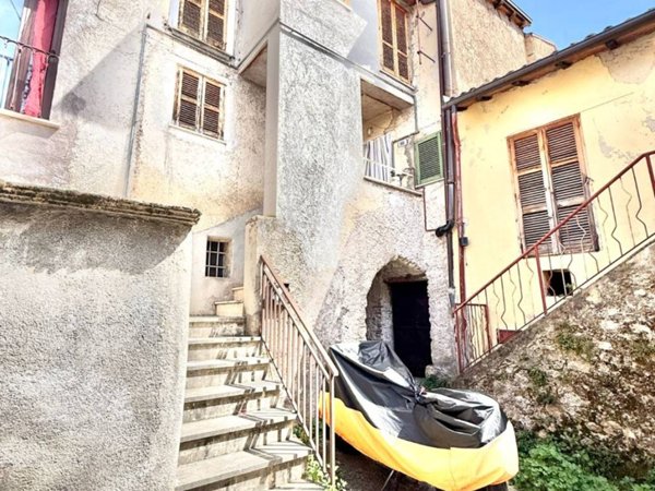 casa indipendente in vendita a Rieti in zona Terminillo