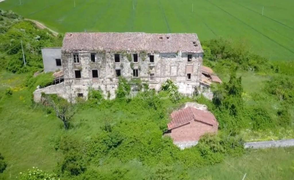 negozio in vendita a Rieti in zona Terminillo