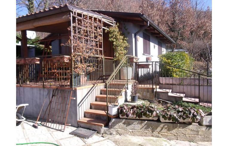 casa indipendente in vendita a Rieti in zona Cupaello