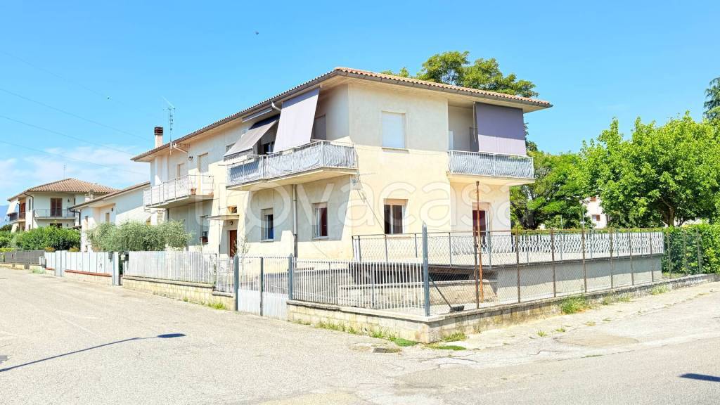 appartamento in vendita a Rieti in zona Quattro Strade