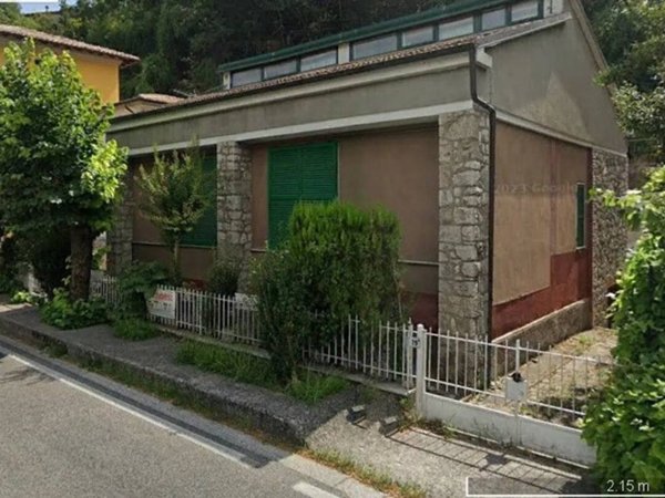 casa indipendente in vendita a Rieti