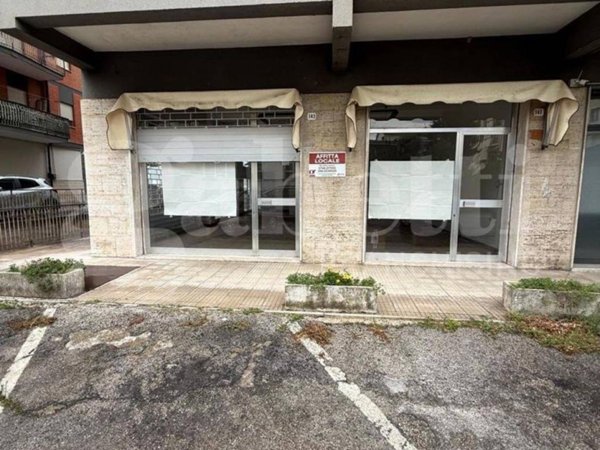 negozio in vendita a Rieti