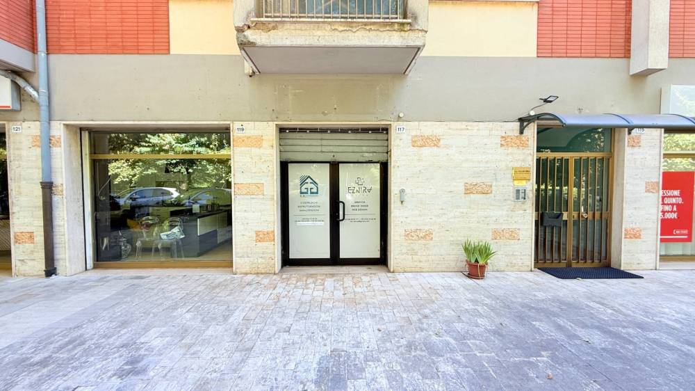 ufficio in vendita a Rieti in zona Viale Maraini