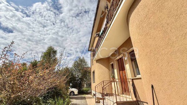 casa indipendente in vendita a Rieti in zona Vazia