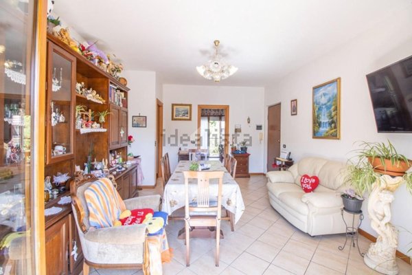 appartamento in vendita a Rieti in zona Campoloniano