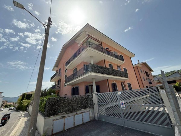 appartamento in vendita a Rieti in zona Vazia