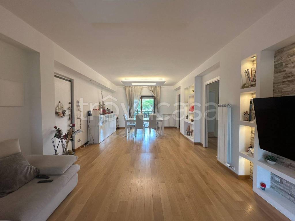 appartamento in vendita a Rieti in zona Campoloniano