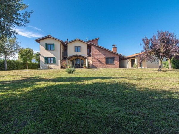 casa indipendente in vendita a Rieti in zona Terminillo