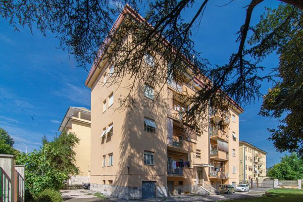appartamento in vendita a Rieti in zona Viale Maraini