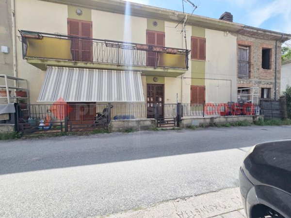 casa indipendente in vendita a Rieti in zona Casette