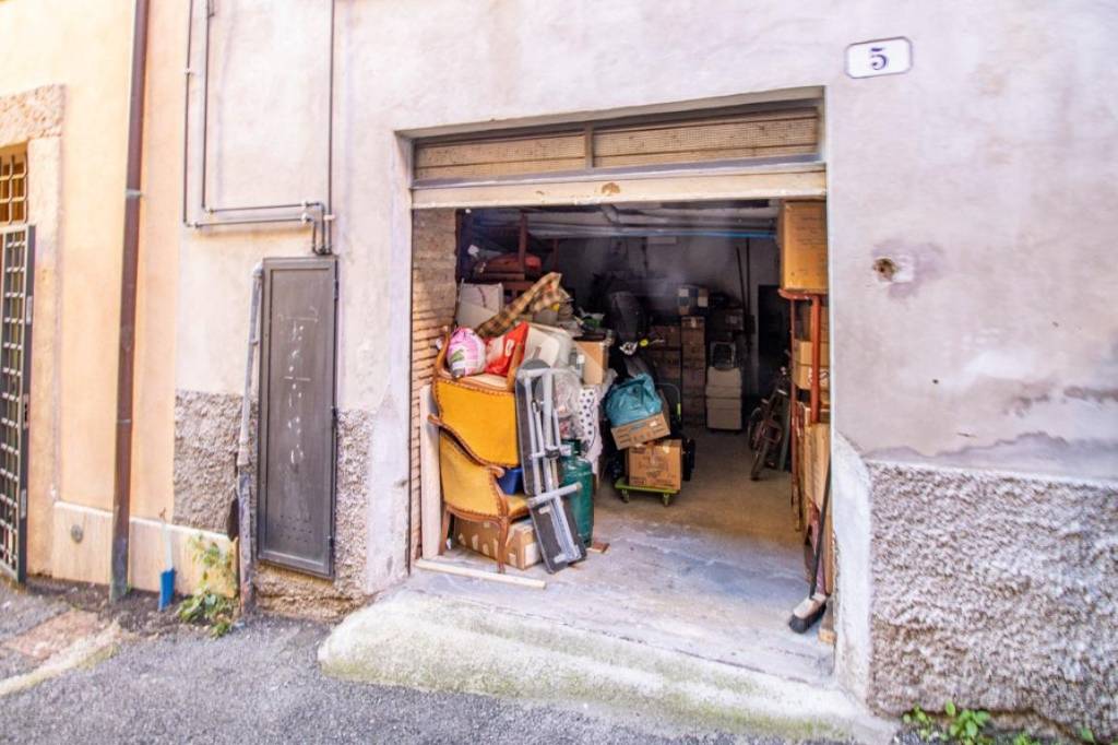 locale di sgombero in vendita a Rieti in zona Centro Città