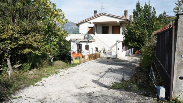 appartamento in vendita a Rieti in zona Vazia