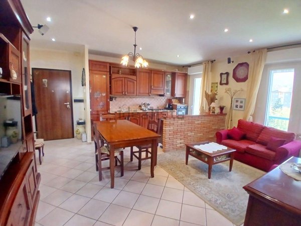 appartamento in vendita a Rieti in zona Quattro Strade