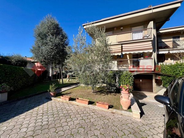 casa indipendente in vendita a Rieti