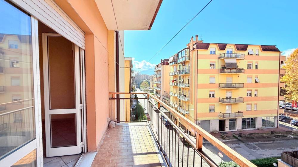 appartamento in vendita a Rieti in zona Viale Maraini