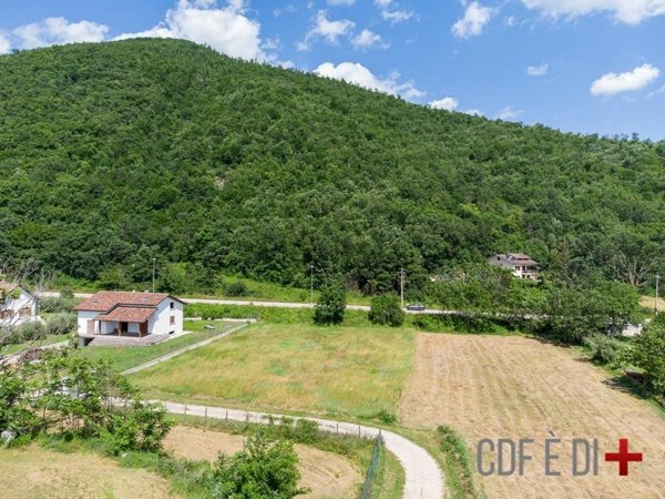 terreno edificabile in vendita a Rieti in zona Vazia