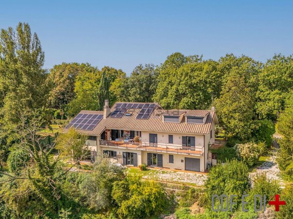 casa indipendente in vendita a Rieti in zona Vazia