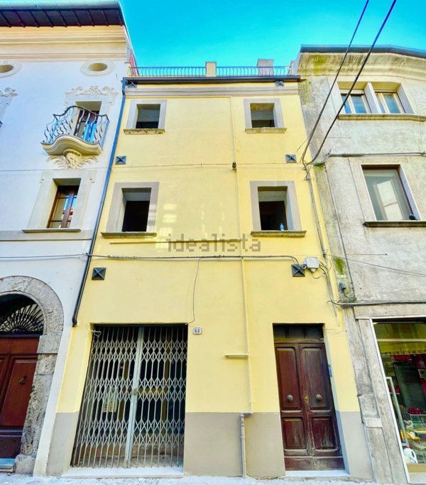 ufficio in vendita a Rieti in zona Centro Città