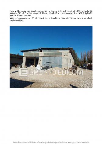 locale commerciale in vendita a Rieti