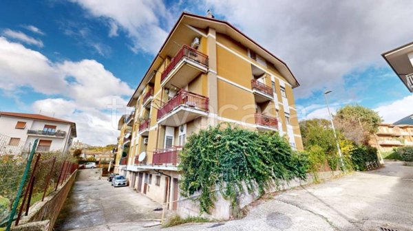 appartamento in vendita a Rieti in zona Vazia