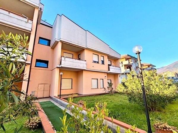 ufficio in vendita a Rieti in zona Vazia