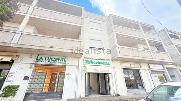 locale commerciale in vendita a Rieti