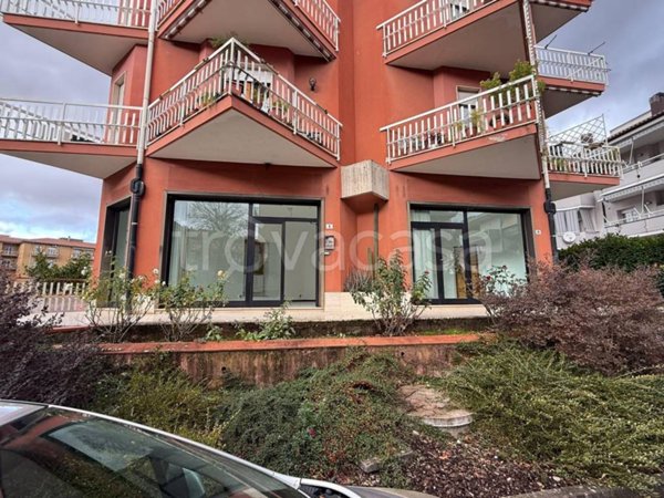 negozio in vendita a Rieti in zona Piazza Tevere
