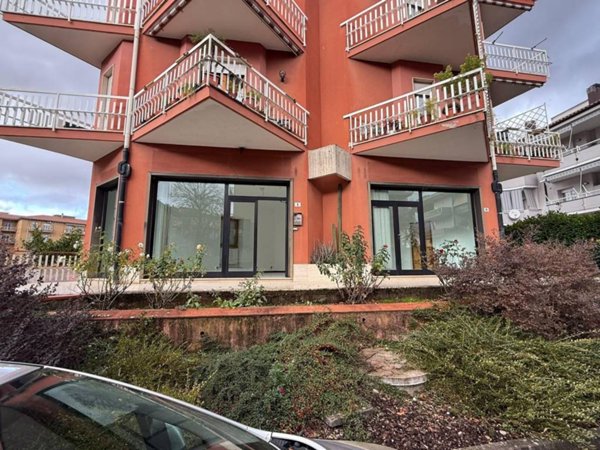negozio in vendita a Rieti in zona Piazza Tevere