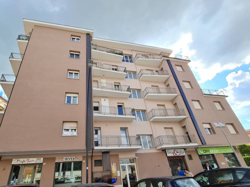 appartamento in vendita a Rieti in zona Campoloniano