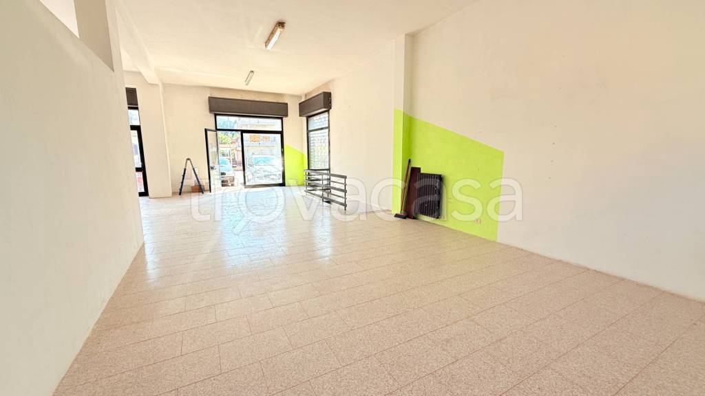 negozio in vendita a Rieti in zona Quattro Strade