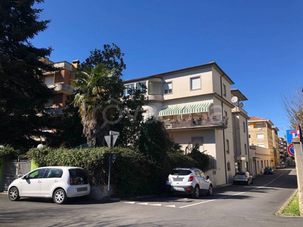 negozio in vendita a Rieti in zona Centro Città