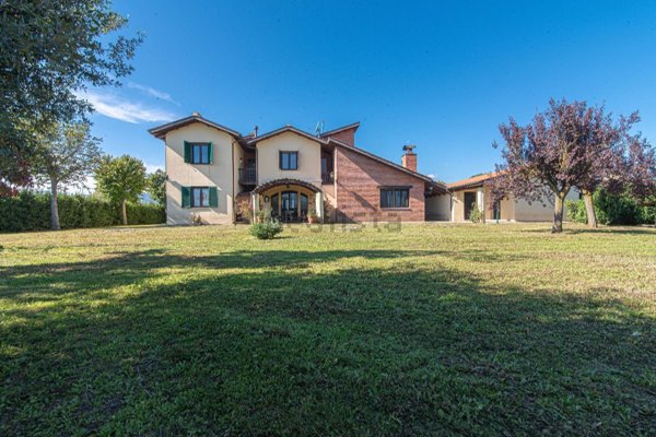 casa indipendente in vendita a Rieti in zona Terminillo