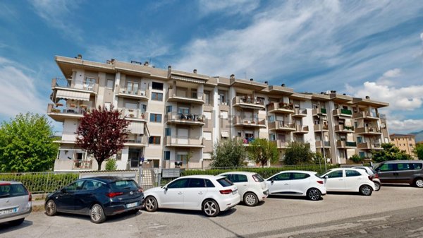 appartamento in vendita a Rieti in zona Campoloniano