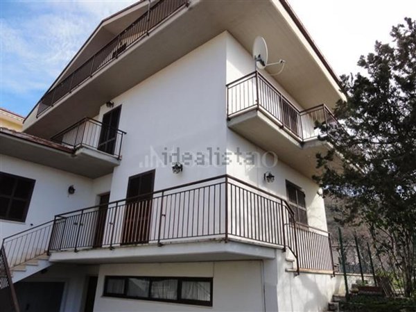 casa indipendente in vendita a Rieti in zona Madonna del Passo