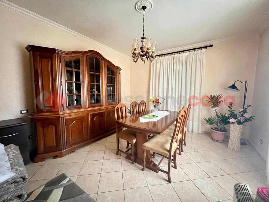 casa indipendente in vendita a Rieti