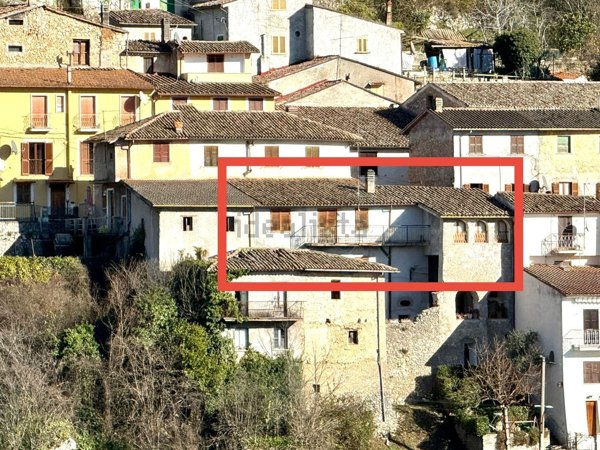 quadrivano in vendita a Rieti in zona Terminillo