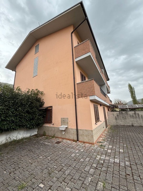 casa indipendente in vendita a Rieti in zona Maglianello Basso