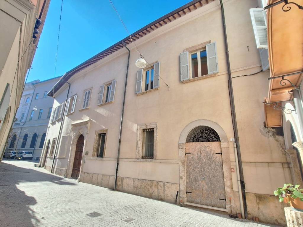 appartamento in vendita a Rieti in zona Centro Città