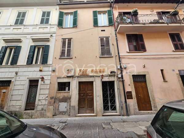 negozio in vendita a Rieti