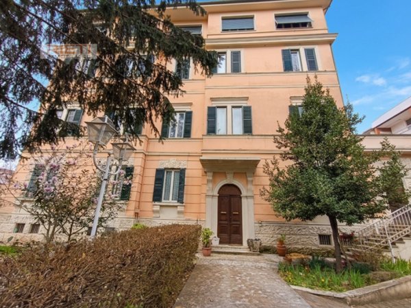 appartamento in vendita a Rieti in zona Viale Maraini