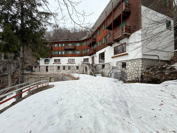 negozio in vendita a Rieti in zona Terminillo