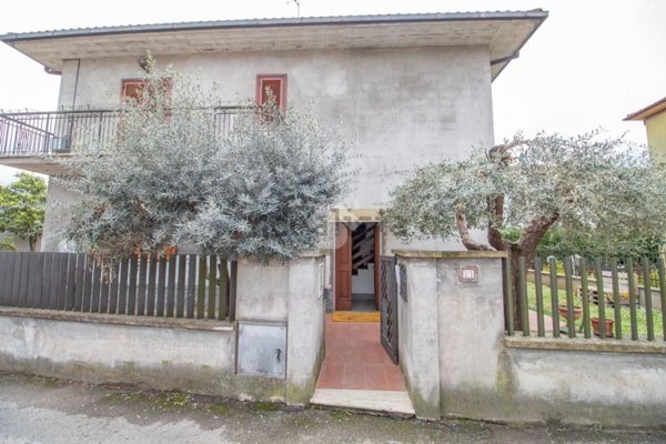 appartamento in vendita a Rieti in zona Quattro Strade