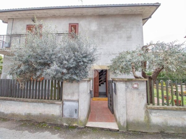 appartamento in vendita a Rieti in zona Quattro Strade